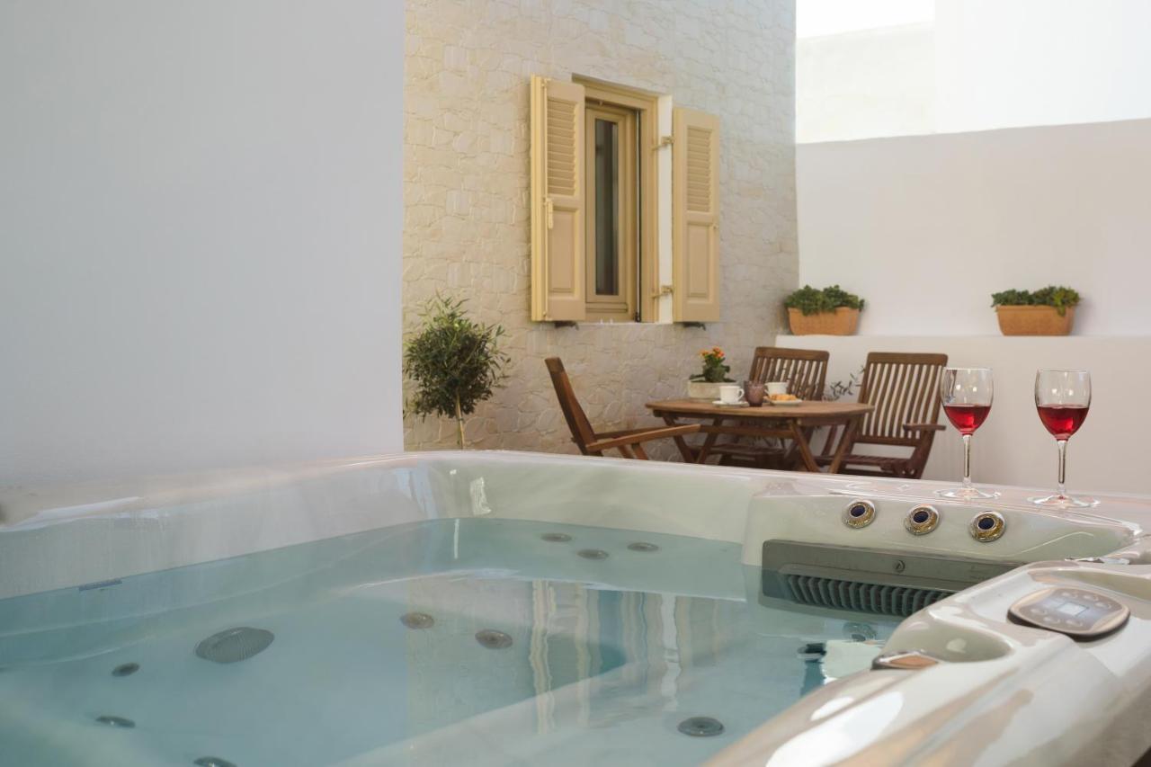 Heart Of Oia - Private House With Jacuzzi Apartment Ngoại thất bức ảnh