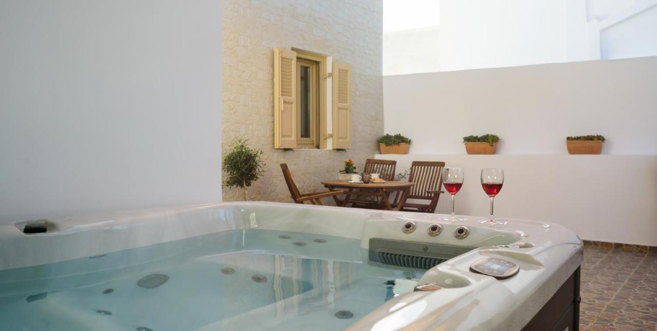 Heart Of Oia - Private House With Jacuzzi Apartment Ngoại thất bức ảnh