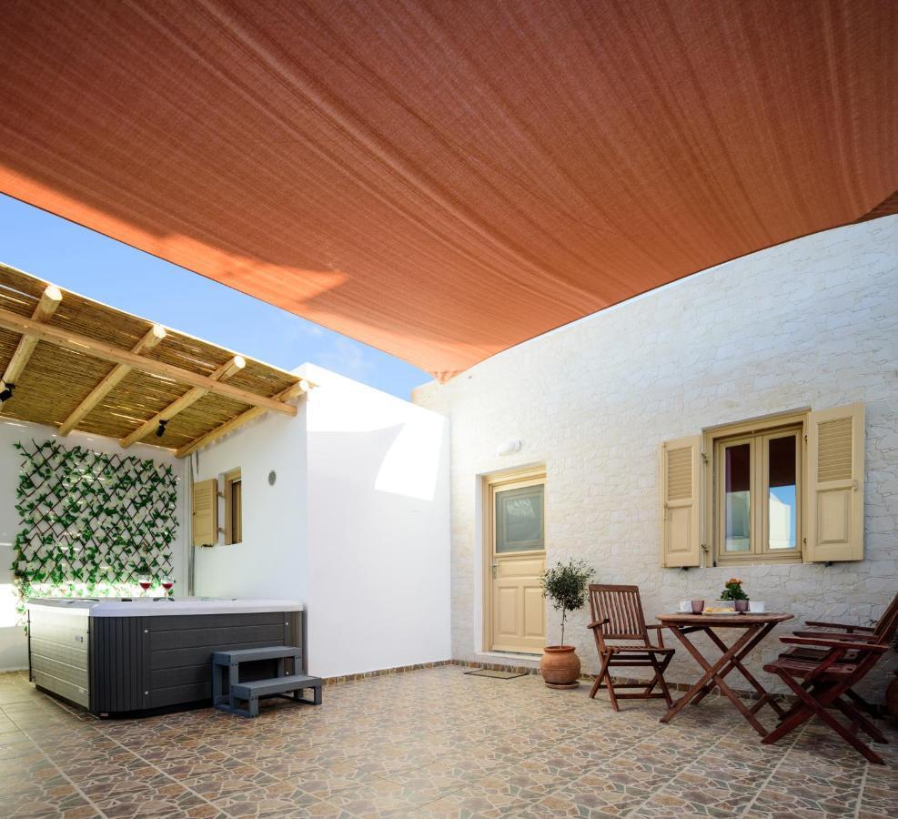 Heart Of Oia - Private House With Jacuzzi Apartment Ngoại thất bức ảnh